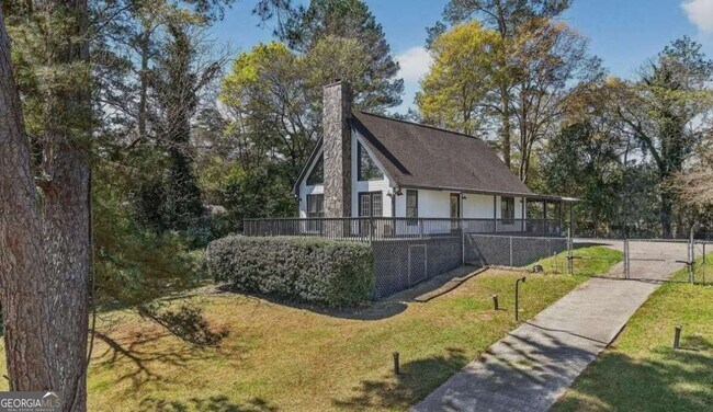 720 Corbin Ave