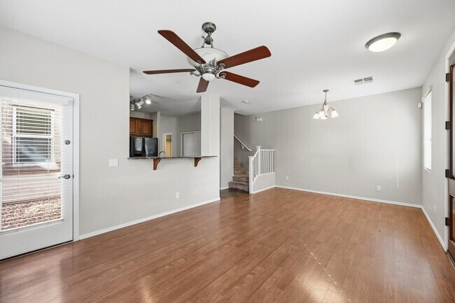 Photo - 1637 S Wildrose