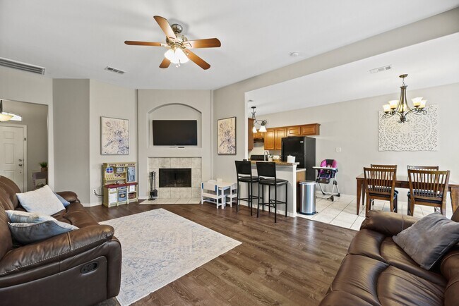 Photo - 32018 Anne Ln