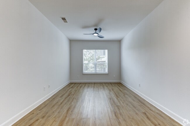 Photo - Discover Your Perfect Home Today! Unidad DTP