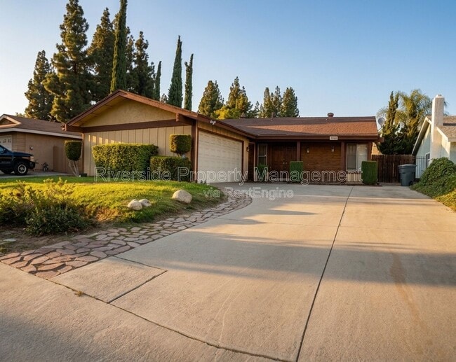 Photo - 1046 W Eucalyptus Ct