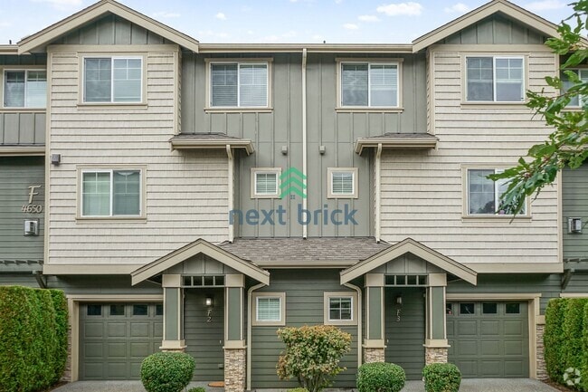Building Photo - 4 Bed and 2.5 Bath Beautiful Condo is Avai... Unit F2