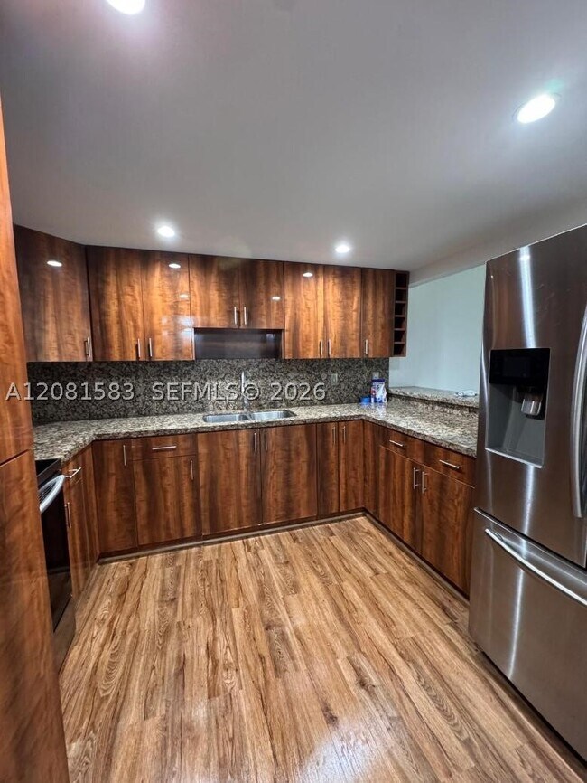 6960 NW 186th St Unit 2-131