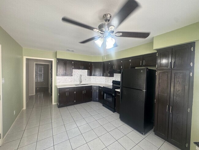 Photo - 247 Northpoint Dr