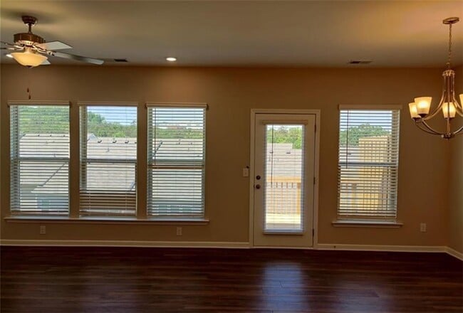 Photo - 1341 Endicott Ct