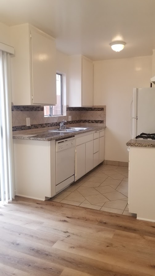 Photo - 3540 S Centinela Ave Unidad 8