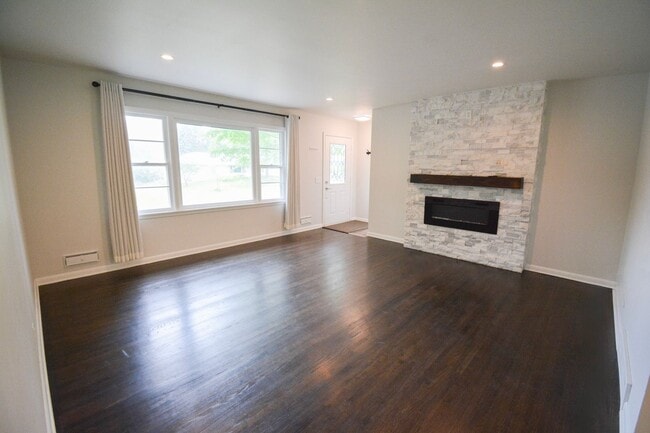 Photo - Updated 3 Bed 1.75 bath home in quiet location