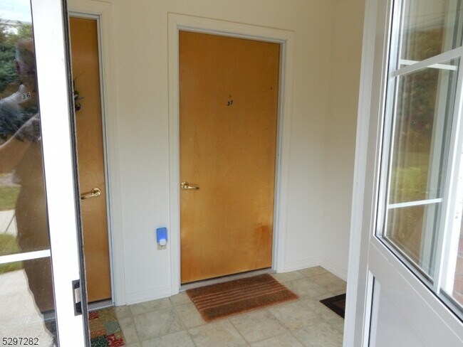 Photo - 37 Jane Dr Unidad 37