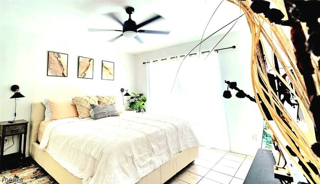 Photo - 319 SE 24th Ave