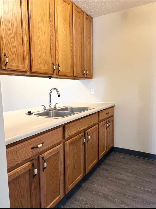 Photo - Brookwood Manor