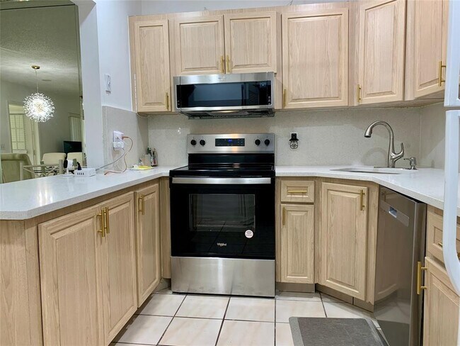 Photo - 301 Knotty Pine Cir Unit D2