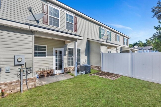 205 Ventura Pl