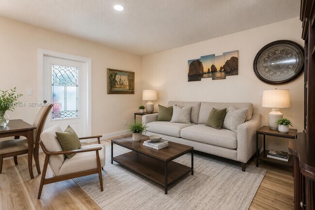 Photo - 630 NW 199th St