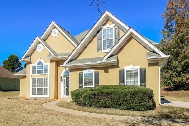 Photo - 453 Aviemore Loop