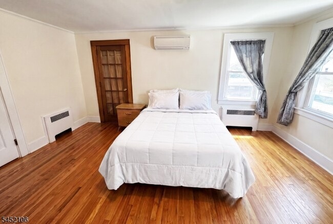 Photo - 1316 Broad St Unidad 2