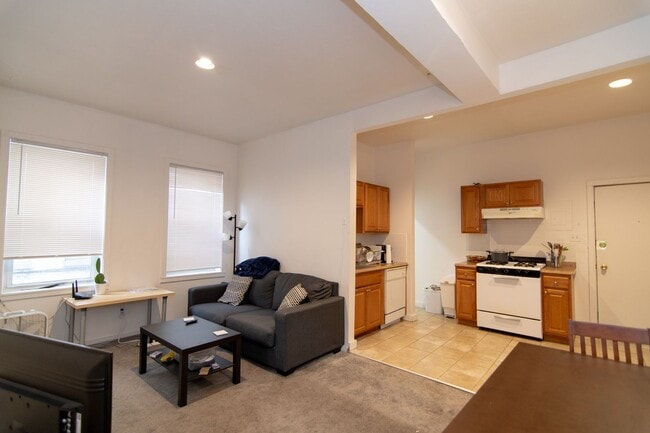 Building Photo - Allston 2bed close to BU available 9/1/2026 $3000/month