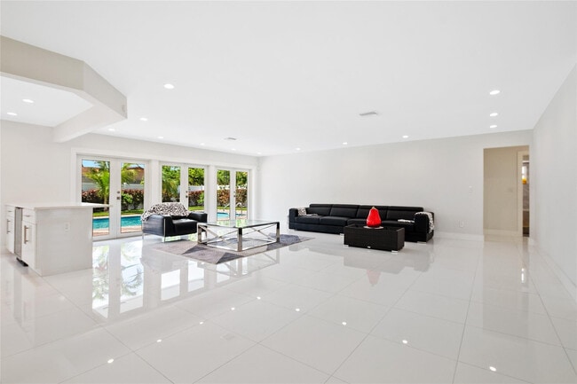 Photo - 21100 Highland Lakes Blvd