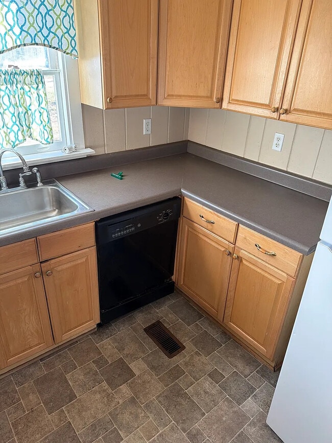 Photo - Room in House on Lucky Ct