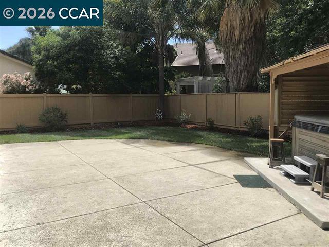 Photo - 689 Apple Hill Dr