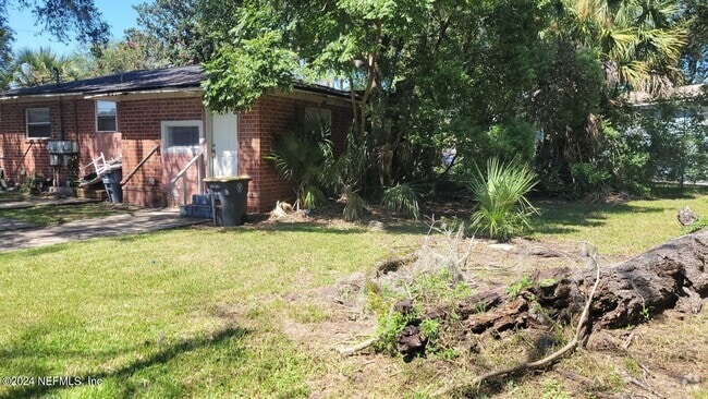 Building Photo - 2231 Spring Park Rd Rental