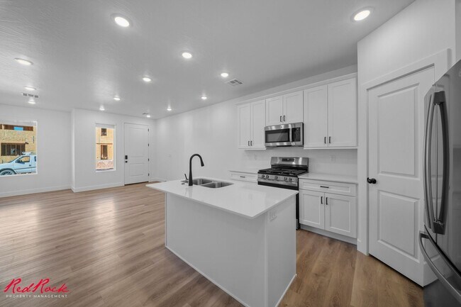 Photo - 3 Bedroom Townhome in Desert Color