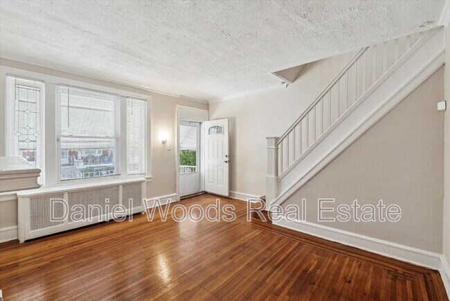Building Photo - 6227 Addison St