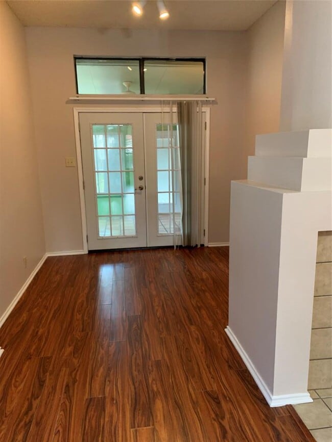 Photo - 3215 Tree Grove Dr