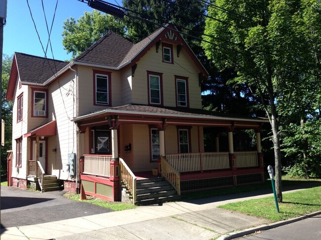 Building Photo - 128 Hawley St Unit 2 Rental