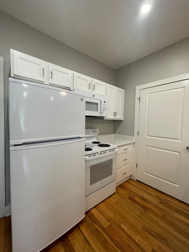 Photo - Charming One Bedroom Unit - Section 8 Only! Unit 1