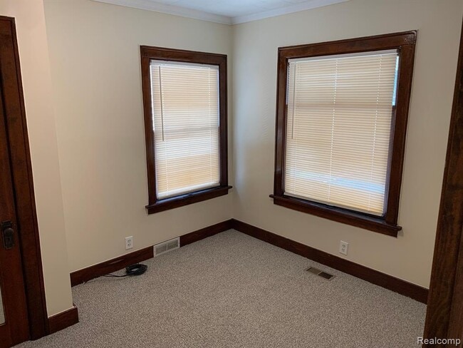 Photo - 523 N Main St