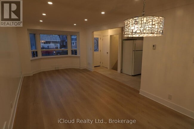 Photo - 1848 Keele St