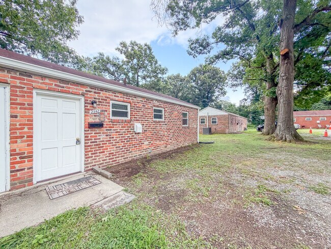 Photo - 2547 Noel St