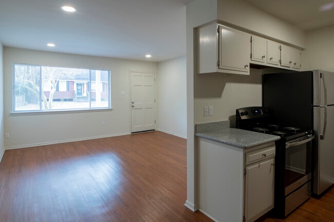 Photo - Patiohouse Apartments