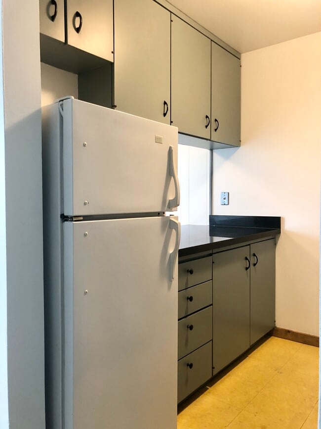 Photo - Bayview Apartments