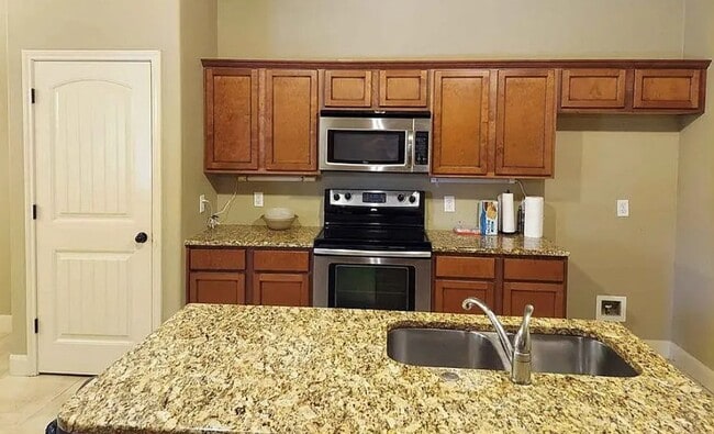 Photo - 704 Darlington Dr