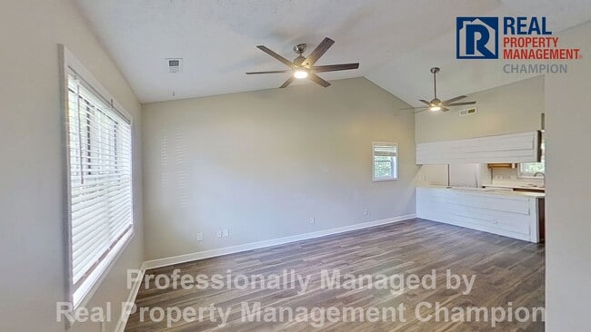 Photo - 2BD/2BA Home with Fenced Back Yard