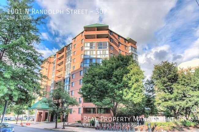 Building Photo - 1001 N Randolph St Unit 307