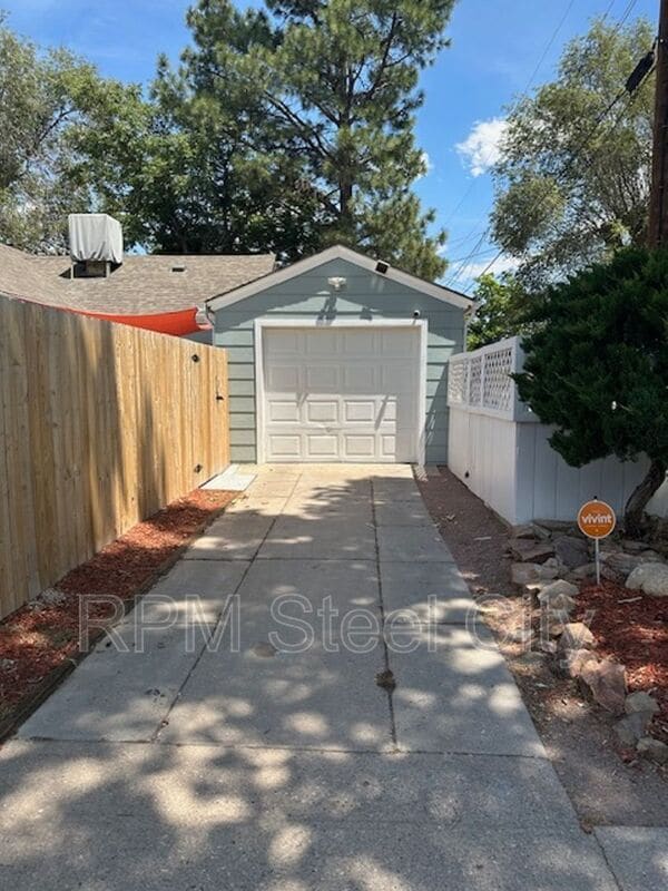 Photo - 2410 St Clair Ave.