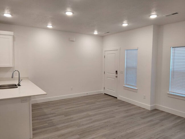 Photo - 3165 S 350 W