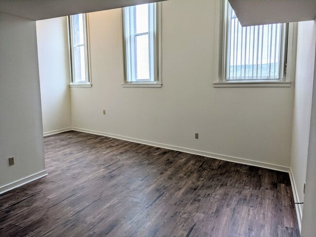Photo - Spacious 2 Bedroom Apartment in Emmaus! Unit 309 WHITE 38