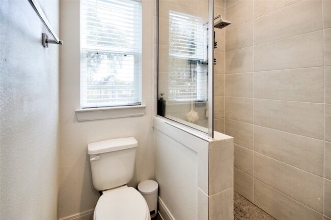 Photo - 1909 Maury St