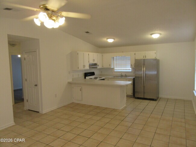 Photo - 5111 Flint Ave