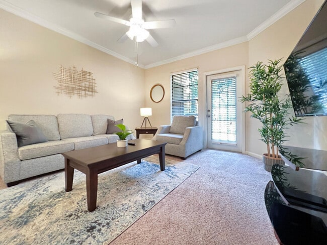 Photo - 2021 N Lemans Blvd Unidad ID1050946P