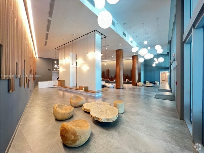 Building Photo - 350 S Miami Ave Unit 3013 Rental