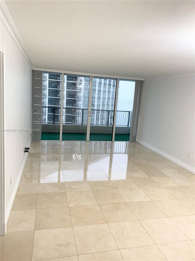 Photo - 555 NE 15th St Unit 26G