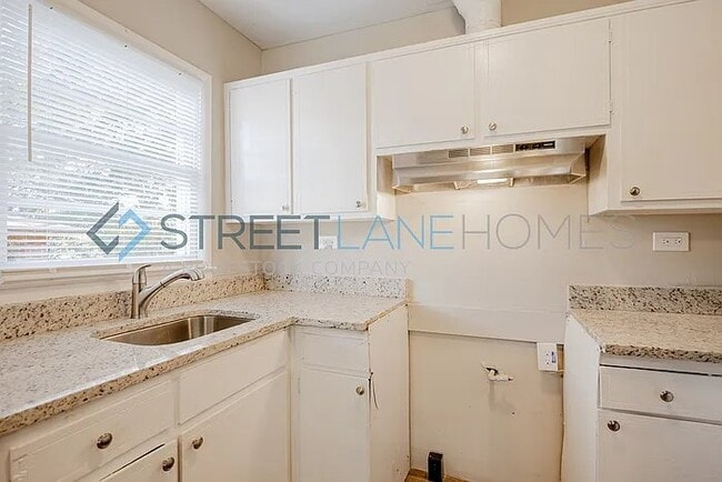 Photo - 822 33rd Ave