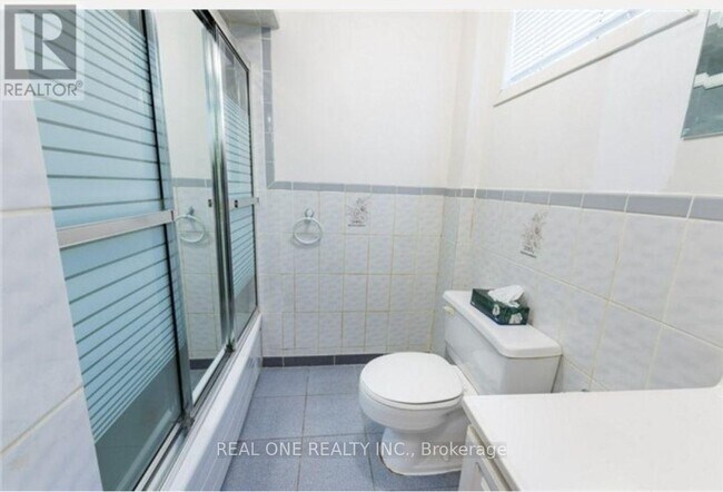 Photo - 114 Palmerston Ave