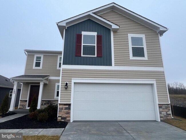 Photo - 103 Dinges St