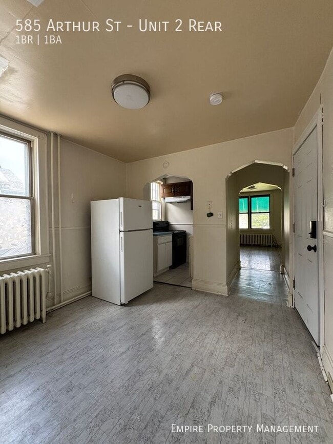 Building Photo - 585 Arthur St Unit 2 Rear Rental