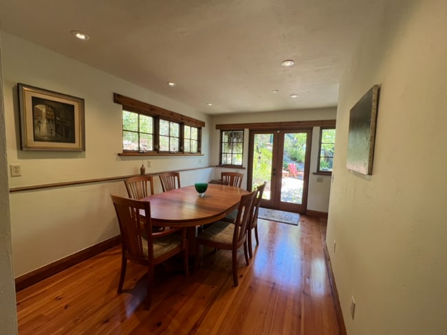 Photo - 3266 Robinson Dr